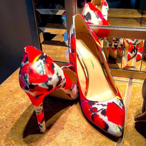 Jessica Simpson Shoes - NWT Floral Pumps